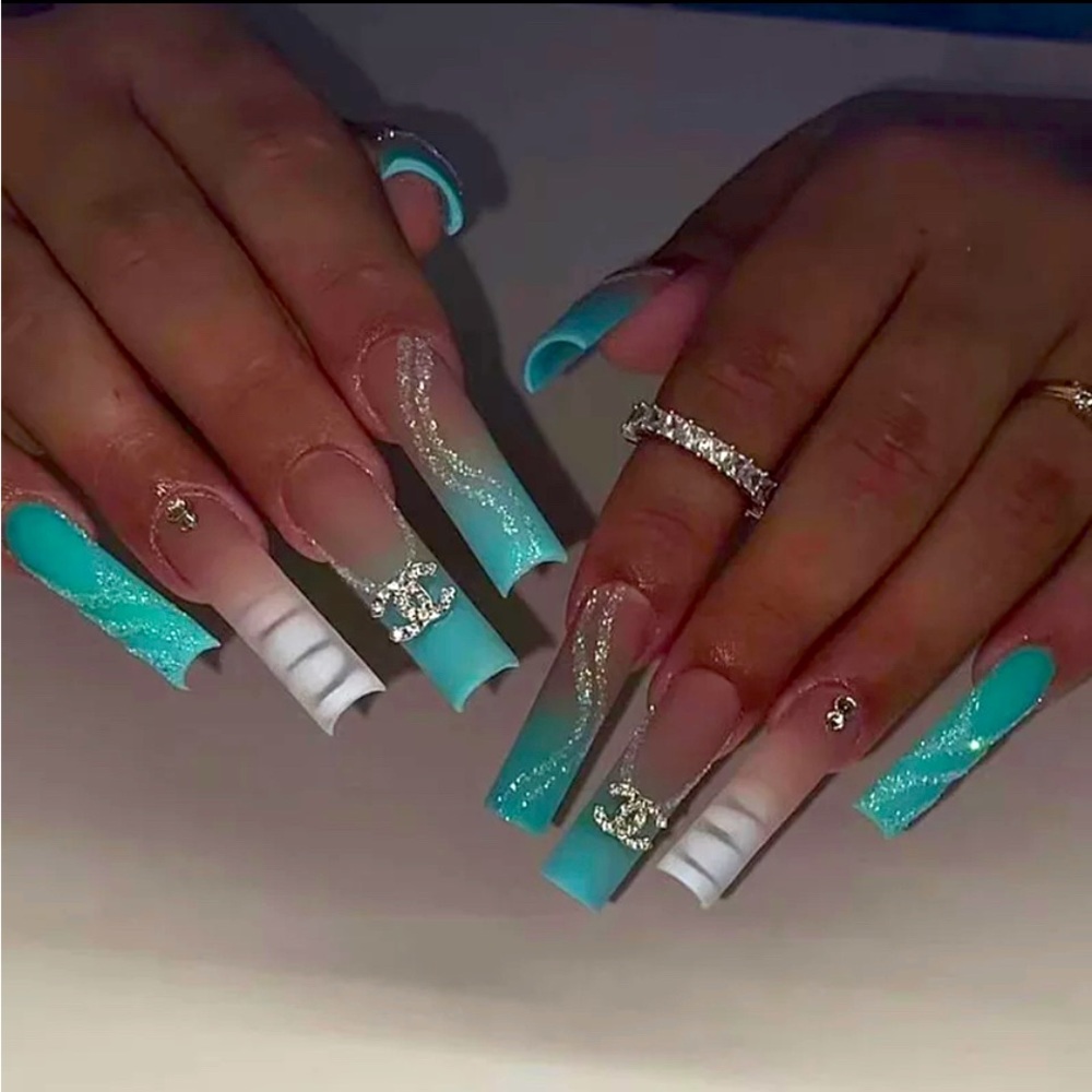 ALL HAIL THE KING OF NAILS!!! Accepting All Offers. (24PC)Teal w/Logo